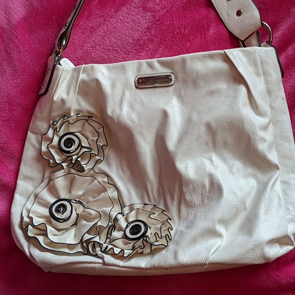 Hollywood white purse with three flowers